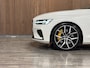 Volvo V60 T8 AWD Recharge Polestar Long Range Bowers & Wilkins | Schuifdak | 455pk | Trekhaak | 20 Inch | Crystal White | Head-Up Display | Adaptieve Cruise Control | Stoelverwarming voor+achter | Stuurwielverwarming | Google Infotainment | Full LED Meesturende koplampen | Pilot Assist | BLIS Dode Hoek Detectie | Parkeercamera | Elektrische voorstoelen geheugen | Contour Stoelen R-Design met wit stiksel en bies | Zitting verlenging voorstoelen | Lederen dashboard | Keyless Drive | Parkeersensoren voor+achter | Privacy Glass | DAB Radio | Apple Carplay/Android Auto | Volvo On Call met mobiele App functie | Crystal White Metallic | Unieke kenmerken Polestar Engineered