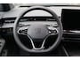 Volkswagen ID.7 Tourer Pro Limited Edition | Achterbank in ongelijke delen neerklapbaar incl. middenarmsteun en doorlaadmogelijkheid | Afstandscontrolesysteem (Front Assist), met voetgangers- en fietsersherkenning | Airconditioning automatisch, 2-zone (Climatronic)