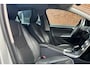 Volvo V60 Cross Country T5 Automaat Polar+ Luxury | Afneembare Trekhaak | Schuifkanteldak | Powers Seats | Parkeercamera | Verwarmbare Voorstoelen | Navigatie | Bluetooth Telefonie & Multimedia | Cruise Control