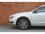 Volvo V60 Cross Country T5 Automaat Polar+ Luxury | Afneembare Trekhaak | Schuifkanteldak | Powers Seats | Parkeercamera | Verwarmbare Voorstoelen | Navigatie | Bluetooth Telefonie & Multimedia | Cruise Control