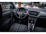 Volkswagen T-Roc 1.5 TSI Sport | Automaat | Camera | Stoel verwarming | Car-play | Adaptieve cruise control |