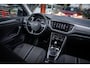 Volkswagen T-Roc 1.5 TSI Sport | Automaat | Camera | Stoel verwarming | Car-play | Adaptieve cruise control |