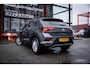 Volkswagen T-Roc 1.5 TSI Sport | Automaat | Camera | Stoel verwarming | Car-play | Adaptieve cruise control |