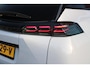 Peugeot 2008 1.2 145PK HYbrid GT | PANORAMISCH SCHUIF / KANTELDAK | NAVIGATIE | ADAPTIVE CRUISE CONTROL | DRAADLOOS APPLE CARPLAY / ANDOID-AUTO | DRAADLOOS LADEN | SFEER VERLICHTING | DODEHOEK DETECTIE | CAMERA VOOR / ACHTER | 18"EVISSA VELGEN | 3D COCKPIT | KEYLESS ENTRY / START | PARKEER SENSOREN VOOR / ACHTER |  FULL LED VOOR ACHTER |