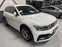 Volkswagen Tiguan 1.4 TSI ACT Highline Business R|Trekhaak|Stoelvw|DSG|Carplay|Winterbanden|Cruise|elektrsche achterklep