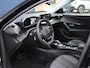 Peugeot e-2008 EV Allure Pack 50 kWh Stoelverwarming | Camera | Apple Carplay & Android Auto | Private-lease 598 p/m