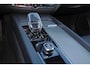 Volvo XC60 T8 Recharge AWD Plus Black Edition - Luchtvering - Panorama/schuifdak - IntelliSafe Assist & Surround - 360º Camera - Bowers & Wilkins audio - Adaptieve LED koplampen - Verwarmde voorstoelen, stuur & achterbank - Parkeersensoren voor & achter - Elektr. bedienb. voorstoelen met geheugen - Draadloze tel. lader - Extra getint glas - Elektr. inklapbare trekhaak - 21' LMV