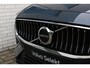 Volvo V60 T6 Plug-in hybrid AWD Essential Bright Lederen Bekleding | Stoel-/ stuurwielverwarming | Elektrisch inklapbare trekhaak | Adaptive Cruise Control | BLIS | Verwarmbare acherbank | 18 inch. lichtmetalen velgen | Park assist | Apple carplay/ Android auto