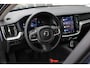 Volvo V60 T6 Plug-in hybrid AWD Essential Bright | All-season banden | Lederen Bekleding | Stoel-/ stuurwielverwarming | Elektrisch inklapbare trekhaak | Adaptive Cruise Control | BLIS | Verwarmbare acherbank | 18 inch. lichtmetalen velgen | Park assist | Apple carplay/ Android auto