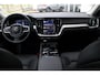 Volvo V60 T6 Plug-in hybrid AWD Essential Bright | All-season banden | Lederen Bekleding | Stoel-/ stuurwielverwarming | Elektrisch inklapbare trekhaak | Adaptive Cruise Control | BLIS | Verwarmbare acherbank | 18 inch. lichtmetalen velgen | Park assist | Apple carplay/ Android auto