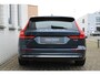 Volvo V60 T6 Plug-in hybrid AWD Essential Bright | All-season banden | Lederen Bekleding | Stoel-/ stuurwielverwarming | Elektrisch inklapbare trekhaak | Adaptive Cruise Control | BLIS | Verwarmbare acherbank | 18 inch. lichtmetalen velgen | Park assist | Apple carplay/ Android auto
