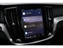 Volvo V60 T6 Plug-in hybrid AWD Essential Bright Lederen Bekleding | Stoel-/ stuurwielverwarming | Elektrisch inklapbare trekhaak | Adaptive Cruise Control | BLIS | Verwarmbare acherbank | 18 inch. lichtmetalen velgen | Park assist | Apple carplay/ Android auto