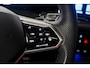Volkswagen Golf 1.5 eTSI R-Line Bns