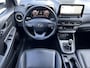 Hyundai Kona 1.0 T-GDI Premium / Dealer onderhouden / 1.200 kg Trekgewicht / Navigatie Bluelink / HUD / Achteruitrijcamera / Stoelventilatie / Stuur-, stoel- en achterbankverwarming / 18" LM wielen /
