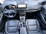 Hyundai Kona 1.0 T-GDI Premium / Dealer onderhouden / 1.200 kg Trekgewicht / Navigatie Bluelink / HUD / Achteruitrijcamera / Stoelventilatie / Stuur-, stoel- en achterbankverwarming / 18" LM wielen /