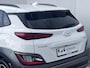 Hyundai Kona 1.0 T-GDI Premium / Dealer onderhouden / 1.200 kg Trekgewicht / Navigatie Bluelink / HUD / Achteruitrijcamera / Stoelventilatie / Stuur-, stoel- en achterbankverwarming / 18" LM wielen /