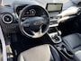 Hyundai Kona 1.0 T-GDI Premium / Dealer onderhouden / 1.200 kg Trekgewicht / Navigatie Bluelink / HUD / Achteruitrijcamera / Stoelventilatie / Stuur-, stoel- en achterbankverwarming / 18" LM wielen /