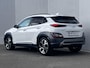 Hyundai Kona 1.0 T-GDI Premium / Dealer onderhouden / 1.200 kg Trekgewicht / Navigatie Bluelink / HUD / Achteruitrijcamera / Stoelventilatie / Stuur-, stoel- en achterbankverwarming / 18" LM wielen /