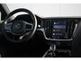 Volvo V60 T6 Plug-in hybrid AWD Plus Dark | Elektrisch inklapbare trekhaak | Elektrisch verstelbare voorstoelen | 360 graden camera | Premium audio by Harman Kardon | Verwarmbare voorruit | Stoel- /stuurwielverwarming | Adaptive cruise control | BLIS