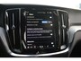 Volvo V60 T6 Plug-in hybrid AWD Plus Dark | Elektrisch inklapbare trekhaak | Elektrisch verstelbare voorstoelen | 360 graden camera | Premium audio by Harman Kardon | Verwarmbare voorruit | Stoel- /stuurwielverwarming | Adaptive cruise control | BLIS
