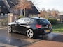 BMW 1-Serie 118i Business+ | Panoramadak | Cruise Control | Parkeersensoren | Sportstoelen |