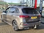 Mercedes-Benz B-klasse 200 Business Solution AMG-styling |Wegkl. Trekhaak | Panoramadak | Navigatie | PDC + Camera | ECC |