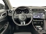 MG ZS EV Standard Range Luxury 50 kWh | Automaat | Panoramadak | Leder | Navigatie | Airco | Achteruitrijcamera | Apple Carplay / Android Auto | Stoelverwarming | Lichtmetalen Velgen |