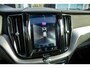 Volvo XC60 2.0 T5 R-Design Panoramadak I Leder I HeadUp I Memory I Stoel,stuur & achterbankverwarming I Trekhaak I Adaptive Cruise