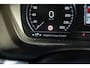Volvo XC60 2.0 T5 R-Design Panoramadak I Leder I HeadUp I Memory I Stoel,stuur & achterbankverwarming I Trekhaak I Adaptive Cruise