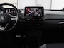 Volkswagen ID.3 First Plus 58 kWh | Trekhaak | Stoel & stuurverwarming | Camera | Adaptive cruise | Sfeerverlichting | Carplay | Matrix LED | Parkeerhulp | Climate control