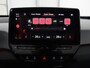 Volkswagen ID.3 First Plus 58 kWh | Trekhaak | Stoel & stuurverwarming | Camera | Adaptive cruise | Sfeerverlichting | Carplay | Matrix LED | Parkeerhulp | Climate control