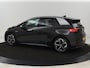 Volkswagen ID.3 First Plus 58 kWh | Trekhaak | Stoel & stuurverwarming | Camera | Adaptive cruise | Sfeerverlichting | Carplay | Matrix LED | Parkeerhulp | Climate control