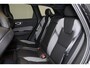 Volvo XC60 T6 Recharge AWD Plus Black Edition - Panorama/schuifdak - IntelliSafe Assist & Surround - 360º Camera - Harman/Kardon audio - Adaptieve LED koplampen - Verwarmde voorstoelen, stuur & achterbank - Parkeersensoren voor & achter - Elektr. bedienb. voorstoelen met geheugen - Draadloze tel. lader - Extra getint glas - 21' LMV
