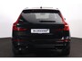 Volvo XC60 T6 Recharge AWD Plus Black Edition - Panorama/schuifdak - IntelliSafe Assist & Surround - 360º Camera - Harman/Kardon audio - Adaptieve LED koplampen - Verwarmde voorstoelen, stuur & achterbank - Parkeersensoren voor & achter - Elektr. bedienb. voorstoelen met geheugen - Draadloze tel. lader - Extra getint glas - 21' LMV