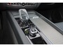 Volvo XC60 T6 Recharge AWD Plus Black Edition - Panorama/schuifdak - IntelliSafe Assist & Surround - 360º Camera - Harman/Kardon audio - Adaptieve LED koplampen - Verwarmde voorstoelen, stuur & achterbank - Parkeersensoren voor & achter - Elektr. bedienb. voorstoelen met geheugen - Draadloze tel. lader - Extra getint glas - 21' LMV
