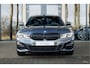 BMW 3-Serie Sedan 330e Aut. | High Executive | M Sportpakket | 19" LM Velgen | Panoramadak | Head-Up Display | Laserlight | HIFI | Comfort Access |