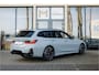 BMW 3-Serie Touring M340i xDrive Aut. | Panoramadak | Harman Kardon | Driving Assistant Professional | Head-Up Display | M-Sportpakket Pro | 19" LM Velgen |