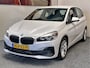 BMW 2-Serie Active Tourer 225xe iPerformance High Executive LEDER NAVIGATIE CRUISE CONTROL CLIMATE CONTROL BLUETOOTH TELEFOON MEDIA VOORBEREIDING PDC ZEER MOOI ZEER MOOI !! Brgl