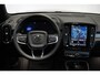 Volvo EX40 Single Motor Extended Range Ultra Black Ed. | Demo Deal | 20" Lichtmetalen Wielen | Elektrisch Verstelbare Voorstoelen | 360º Camera | Stoel/Stuurverwarming | Warmtepomp | Donkergetint Glas |