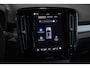 Volvo EX40 Single Motor Extended Range Ultra Black Ed. | Demo Deal | 20" Lichtmetalen Wielen | Elektrisch Verstelbare Voorstoelen | 360º Camera | Stoel/Stuurverwarming | Warmtepomp | Donkergetint Glas |