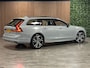 Volvo V90 T8 AWD Recharge Ultra Dark Vol! | Luchtvering | Bowers & Wilkins | Trekhaak | 455pk |  Stoelventilatie | All Season banden | 360° Camera | Head-Up Display | Stoelmassage | Adaptieve Cruise Control | Stoelverwarming voor+achter | Stuurwielverwarming | Schuifdak | 20 Inch | Full LED Meesturende koplampen | Pilot Assist | BLIS Dode Hoek Detectie | Elektrische voorstoelen geheugen | Nappa lederen bekleding | Zitting verlenging voorstoelen | Lederen dashboard |  Google Infotainment | Keyless Drive | Parkeersensoren voor+achter | Elektrisch bedienbare achterklep | Verlichte Instaplijsten | Geintegreerde zongordijnen achterportieren | DAB Radio | Apple Carplay/Android Auto | Volvo On Call met mobiele App functie | Vapour Grey Metallic |