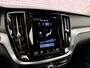 Volvo V60 2.0 B4 Momentum Business | Stoelverwarming | Stuurverwarming | Trekhaak | Adaptieve cruise control | Pilot assist | Zitvlak verlenger |