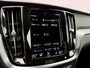 Volvo V60 2.0 B4 Momentum Business | Stoelverwarming | Stuurverwarming | Trekhaak | Adaptieve cruise control | Pilot assist | Zitvlak verlenger |