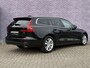 Volvo V60 2.0 B4 Momentum Business | Stoelverwarming | Stuurverwarming | Trekhaak | Adaptieve cruise control | Pilot assist | Zitvlak verlenger |