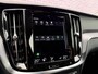 Volvo V60 2.0 B4 Momentum Business | Stoelverwarming | Stuurverwarming | Trekhaak | Adaptieve cruise control | Pilot assist | Zitvlak verlenger |