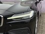 Volvo V60 2.0 B4 Momentum Business | Stoelverwarming | Stuurverwarming | Trekhaak | Adaptieve cruise control | Pilot assist | Zitvlak verlenger |