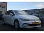 Volkswagen Golf 1.0 eTSI Life Carplay | Adaptive cruise | LMV | Clima | Bluetooth | Navi | PDC