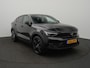 Volvo EC40 Single Motor Extended Range Ultra Black Edition 82 kWh - RIJKLAARPRIJS - Rondomzichtcamera - Panoramadak - Stoel- en Stuurverwarming! - Elektrisch Uitklapbare Trekhaak