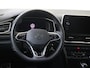 Volkswagen T-Roc 1.5 TSI R-Line | Parkeersensoren | Dodehoek detectie | Adaptieve cruise control | Digital cockpit Pro | CarPlay | Navigatie | Airco |