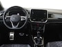 Volkswagen T-Roc 1.5 TSI R-Line | Parkeersensoren | Dodehoek detectie | Adaptieve cruise control | Digital cockpit Pro | CarPlay | Navigatie | Airco |